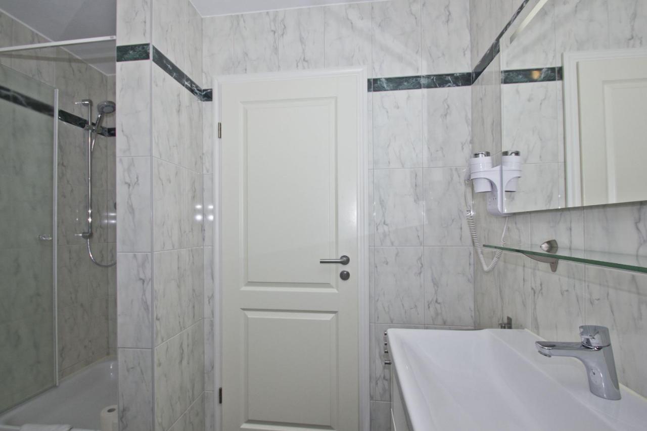 Mit Meerblick Und Balkon, Gratis Nutzung Vom Ahoi Erlebnisbad Und Sauna In Sellin - Meeresblick Fewo 33 Герен Екстер'єр фото